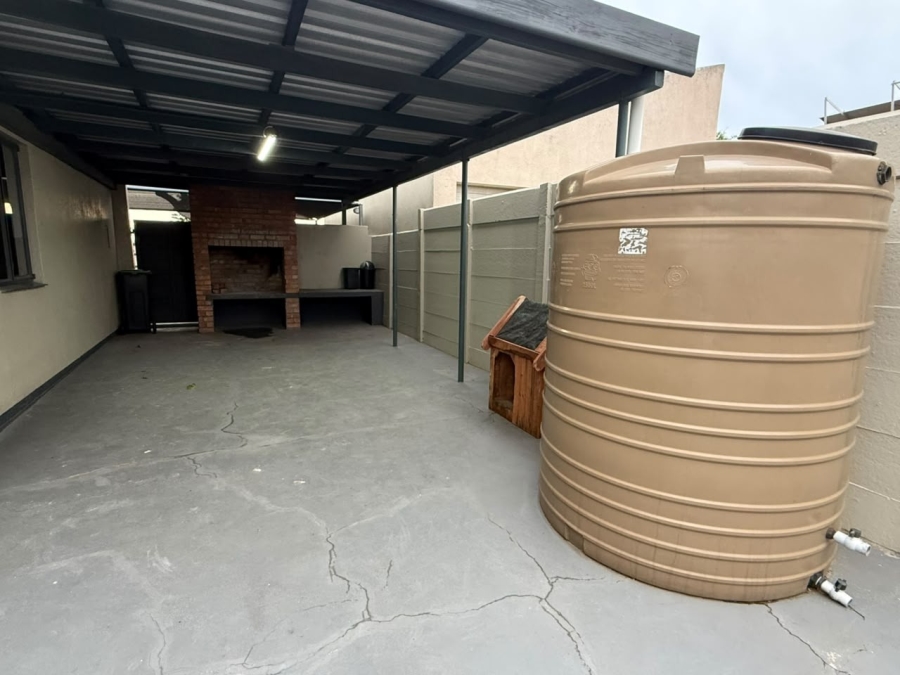To Let 3 Bedroom Property for Rent in Bothasig Western Cape